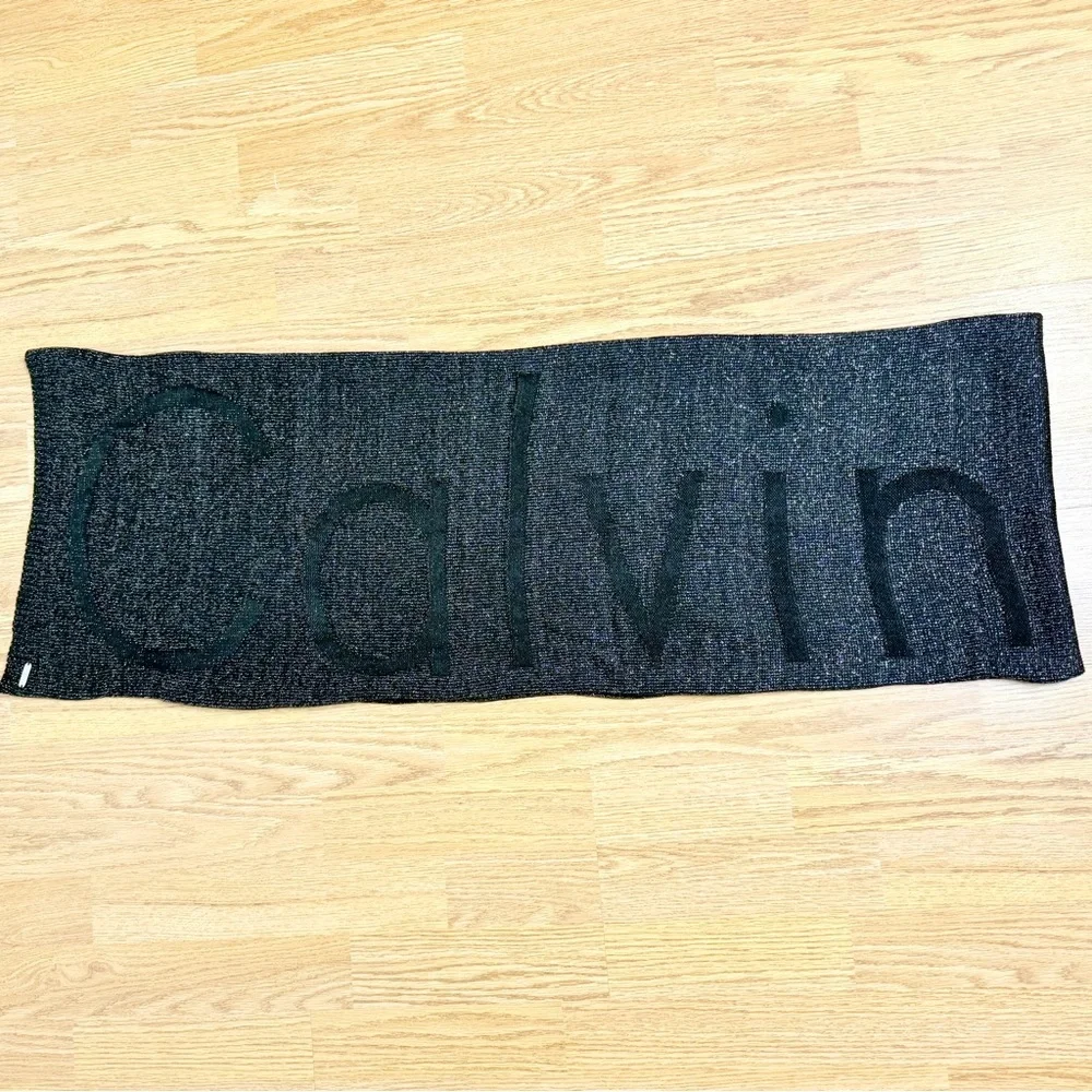 90’s Calvin Klein LOGO WOVEN scarf in black gold silver metallic knit embossed